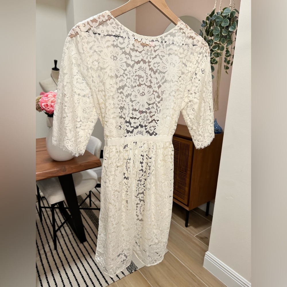 Lace Robe - Picture 4 of 5